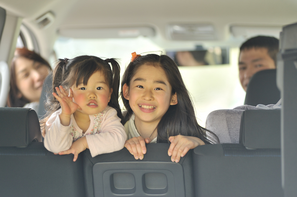 車内の子供