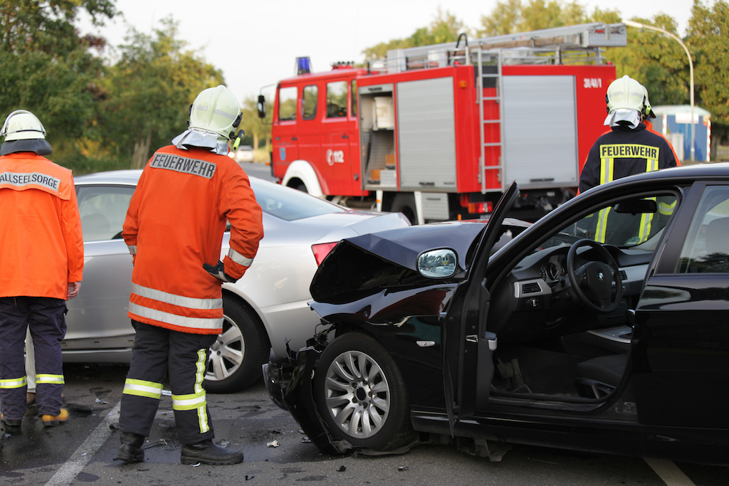 追突事故を起こした車